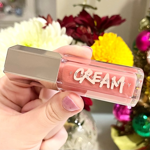 Fenty Beauty Makeup Fenty Beauty Gloss Bomb Cream In Fenty Glow Lip